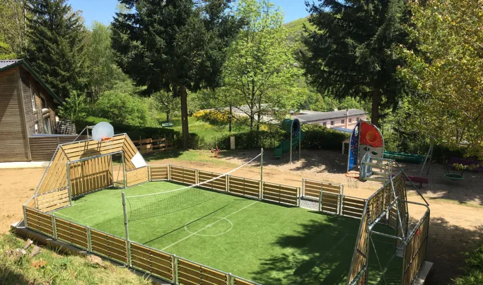 Camping - Neuvéglise - Auvergne - Le Belvédère