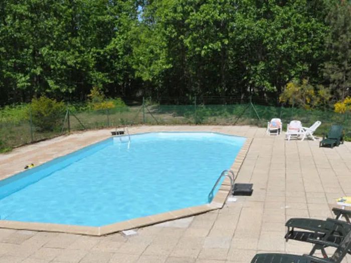 Camping - Cléré-les-Pins - Grand Centre - Le Bois Des Forges