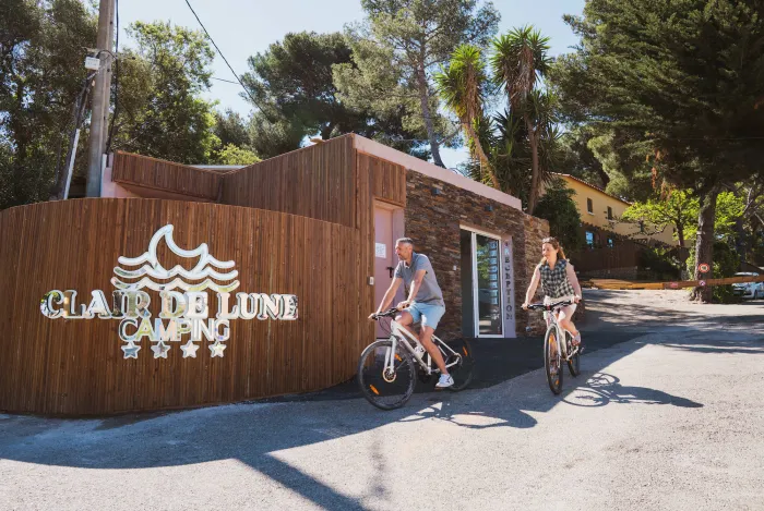 Camping - Hyères - Provence-Alpes-Côte d'Azur - Le Clair de Lune
