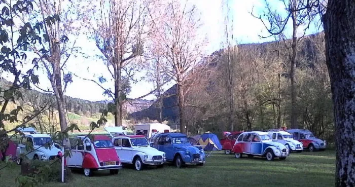 Camping - Barjac - Languedoc-Roussillon - Le Clos des Peupliers