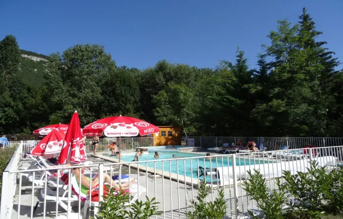 Camping - Barjac - Languedoc-Roussillon - Le Clos des Peupliers