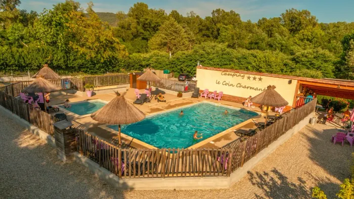 Camping - Chauzon - Rhône-Alpes - Le Coin Charmant