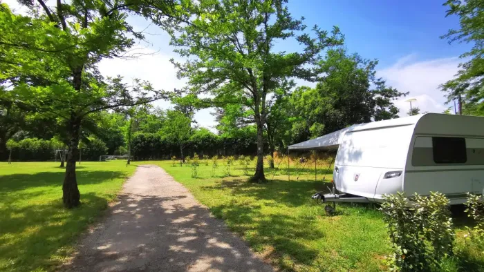 Camping - Chauzon - Rhône-Alpes - Le Coin Charmant