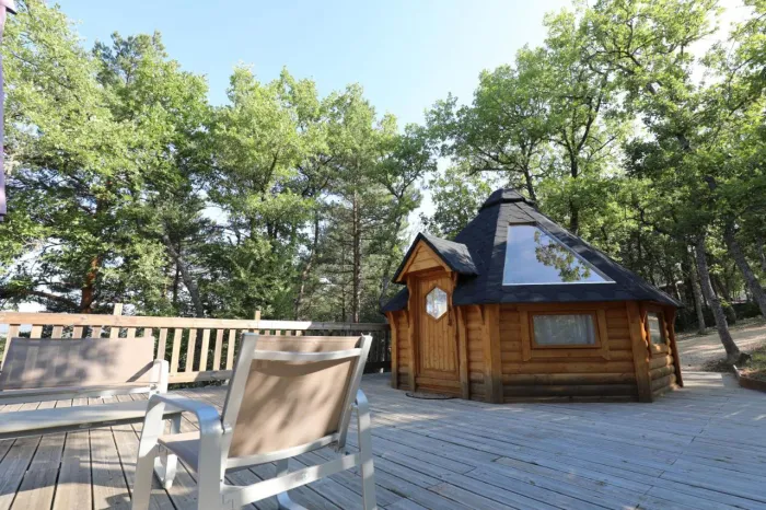 Camping - Rustrel - Provence-Alpes-Côte d'Azur - Le Colorado