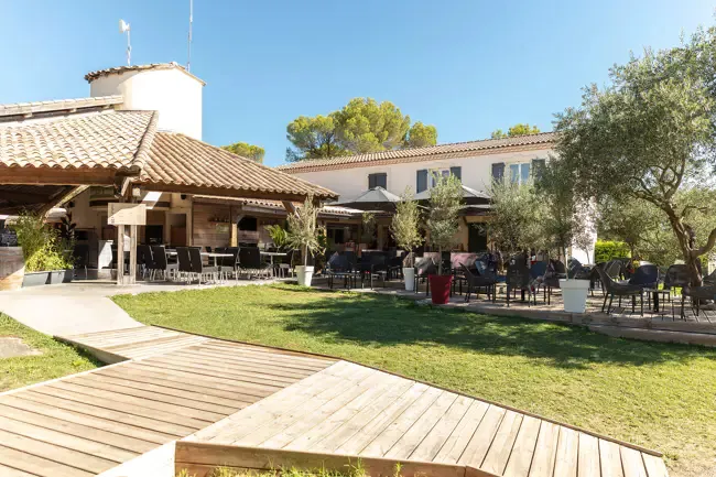 Camping - Sommières - Languedoc-Roussillon - Le Domaine de Massereau