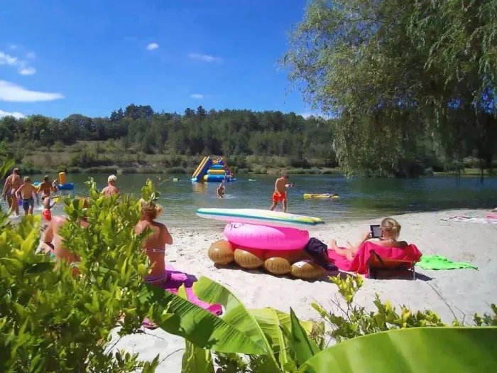 Camping - Plazac - Aquitaine - Le Lac