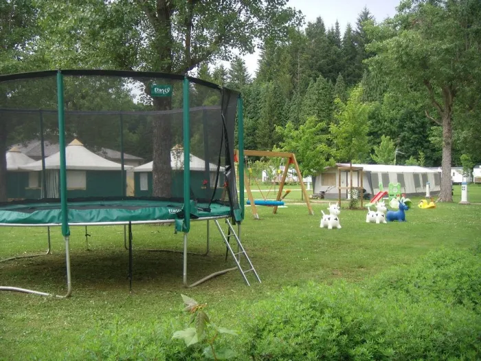 Camping - Le Chambon-sur-Lignon - Auvergne - Le Lignon