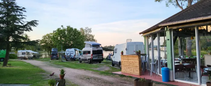 Camping - Prémilhat - Auvergne - De L'Étang De Sault