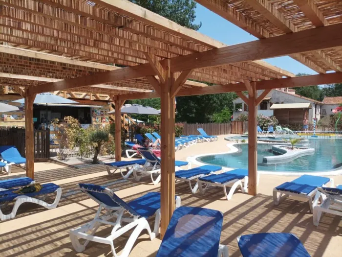 Camping - Roquebrune-sur Argens - Provence-Alpes-Côte d'Azur - Le Moulin des Iscles