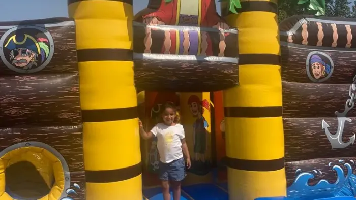 Camping - Saint-Mitre-les-Remparts - Provence-Alpes-Côte d'Azur - Le Neptune