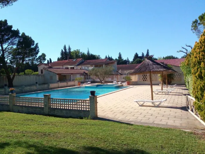 Camping - Noves - Provence-Alpes-Côte d'Azur - Le Pilon D'agel