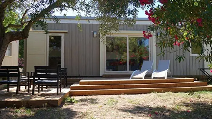 Camping - Istres - Provence-Alpes-Côte d'Azur - Le Vallon Des Cigales