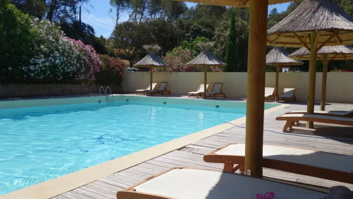 Camping Le Vallon Des Cigales - Istres