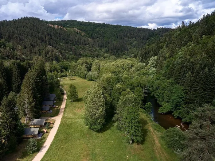 Camping - Sainte-Sigolène - Auvergne - Le Vaubarlet