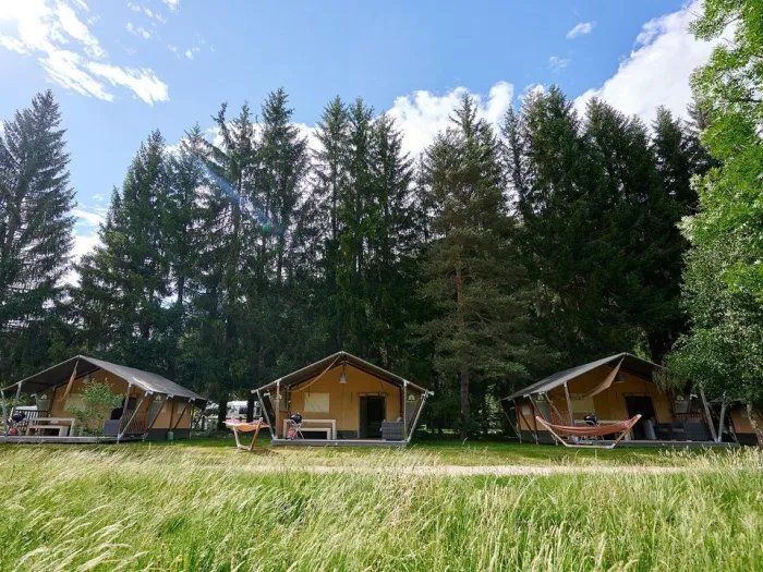 Camping - Sainte-Sigolène - Auvergne - Le Vaubarlet