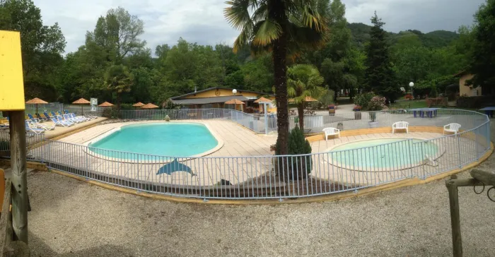 Camping - Tournon sur Rhône - Rhône-Alpes - Les Acacias