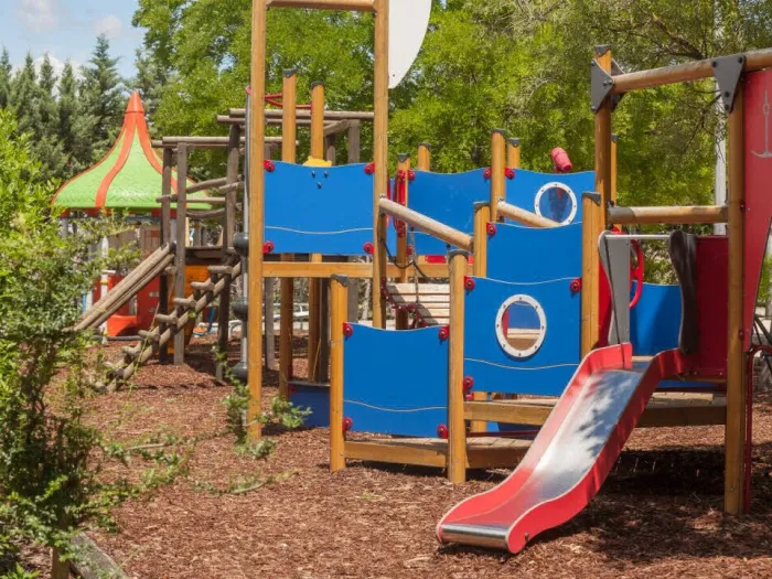 Camping - Gallargues le Montueux - Languedoc-Roussillon - Les Amandiers