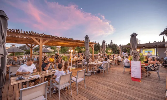 Camping - Pernes-les-Fontaines - Provence-Alpes-Côte d'Azur - Les Fontaines