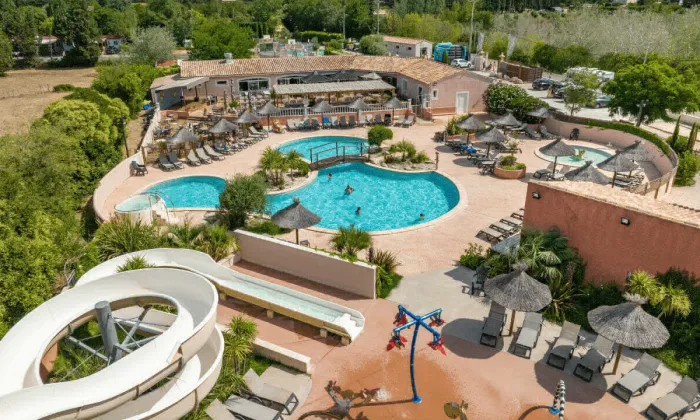 Camping - Pernes-les-Fontaines - Provence-Alpes-Côte d'Azur - Les Fontaines