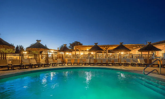 Camping - Pernes-les-Fontaines - Provence-Alpes-Côte d'Azur - Les Fontaines