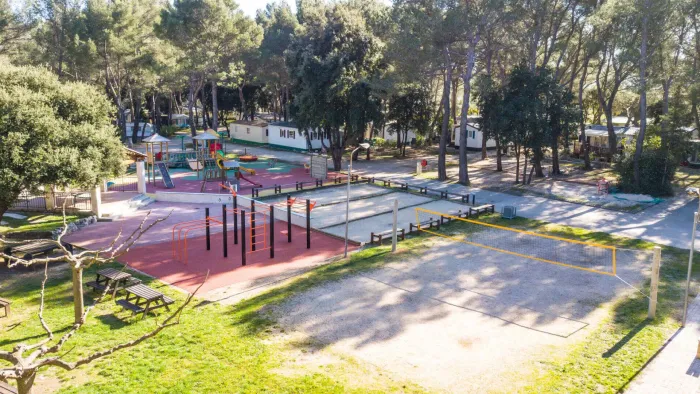 Camping - Le Castellet - Provence-Alpes-Côte d'Azur - Les Grands Pins