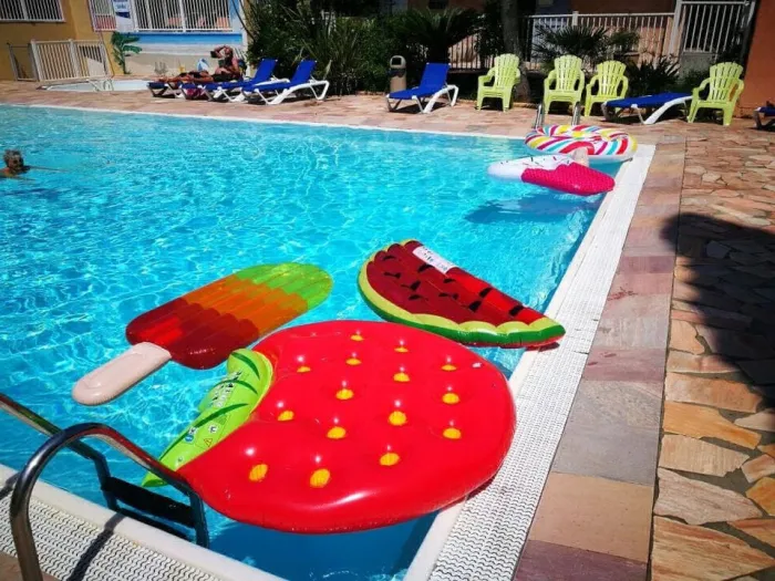 Camping - Saint-Aygulf - Provence-Alpes-Côte d'Azur - Les Lauriers Roses