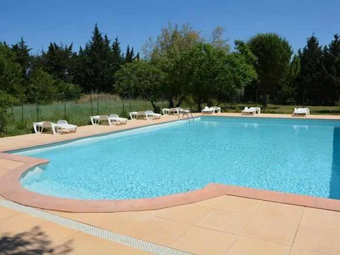 Camping - Graveson - Provence-Alpes-Côte d'Azur - Les Micocouliers