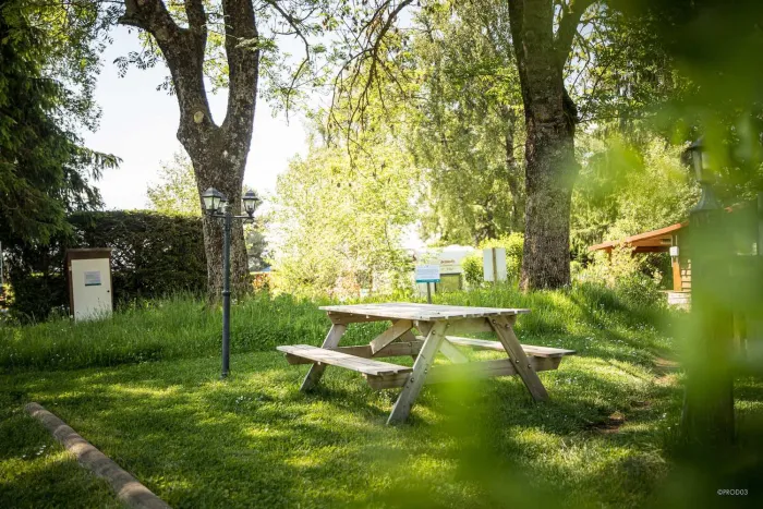 Camping - Aydat - Auvergne - Les Volcans