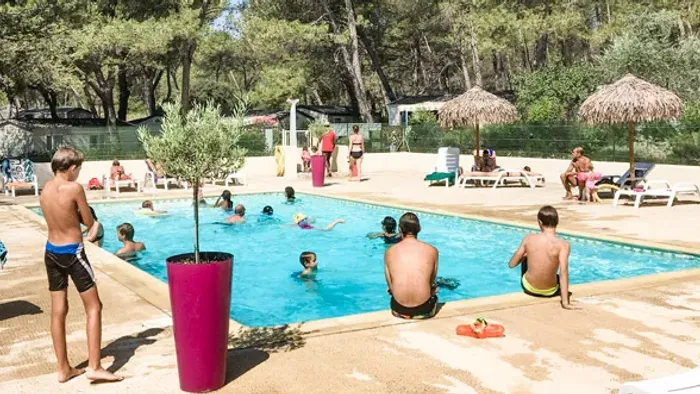 Camping - Lambesc - Provence-Alpes-Côte d'Azur - Lou Paradou