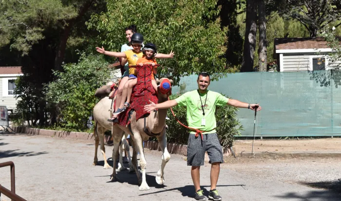Camping - Vitrolles - Provence-Alpes-Côte d'Azur - Marina Plage