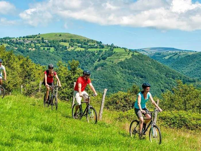 Camping - Saint-Geniez-d'Olt - Midi-Pyrénées - Marmotel