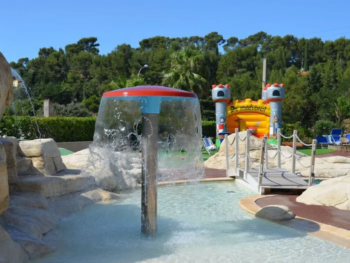 Camping - Sanary-sur-Mer - Provence-Alpes-Côte d'Azur - Mas de Pierredon