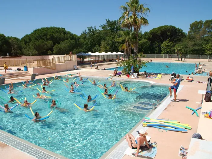 Camping - Puget-sur Argens - Provence-Alpes-Côte d'Azur - Oasis Village