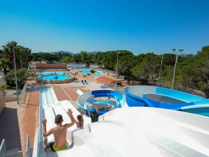 Camping - Puget-sur Argens - Provence-Alpes-Côte d'Azur - Oasis Village