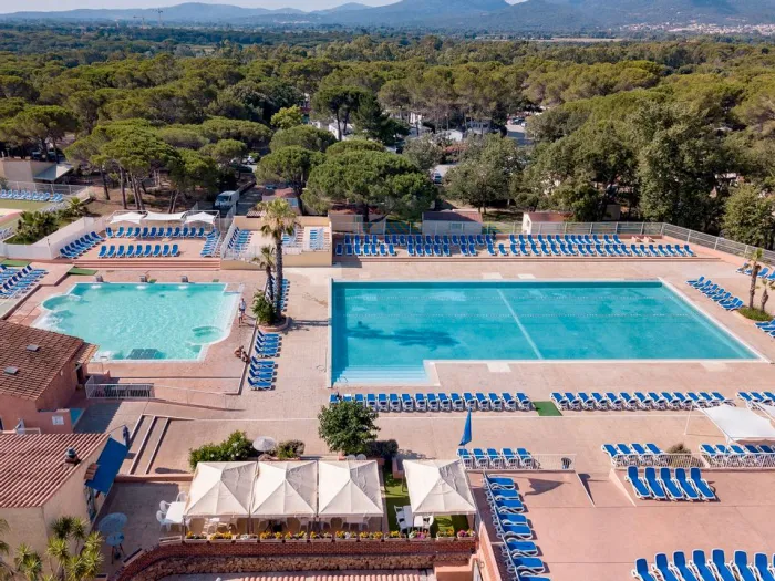 Camping - Puget-sur Argens - Provence-Alpes-Côte d'Azur - Oasis Village