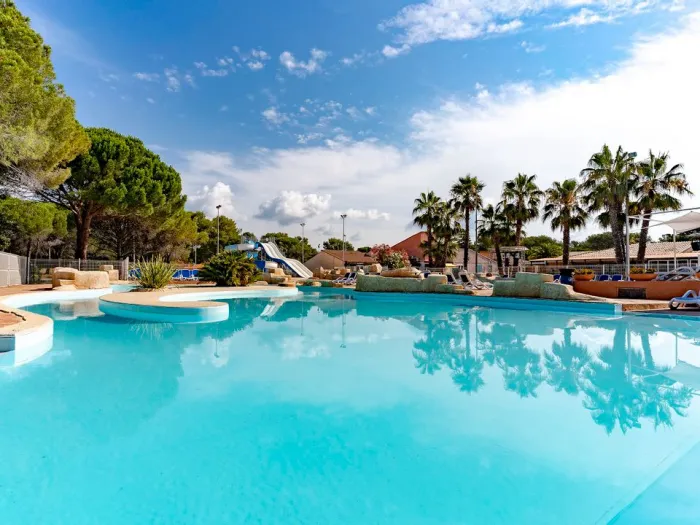 Camping - Puget-sur Argens - Provence-Alpes-Côte d'Azur - Oasis Village