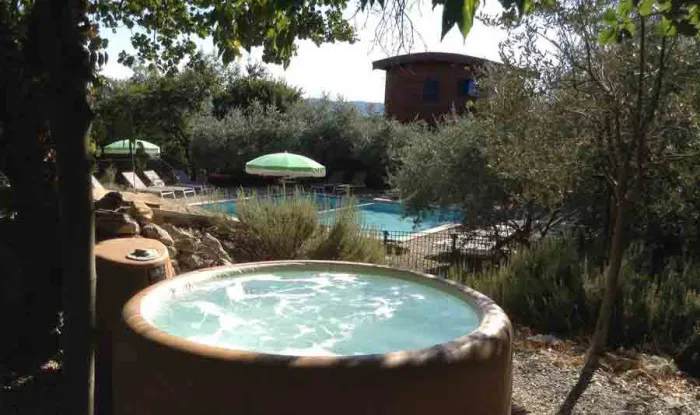 Camping - Vogüé - Rhône-Alpes - Roulottes et Cabanes de Saint Cerice