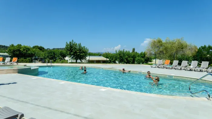 Camping - Hyères - Provence-Alpes-Côte d'Azur - Saint Pierre des Horts