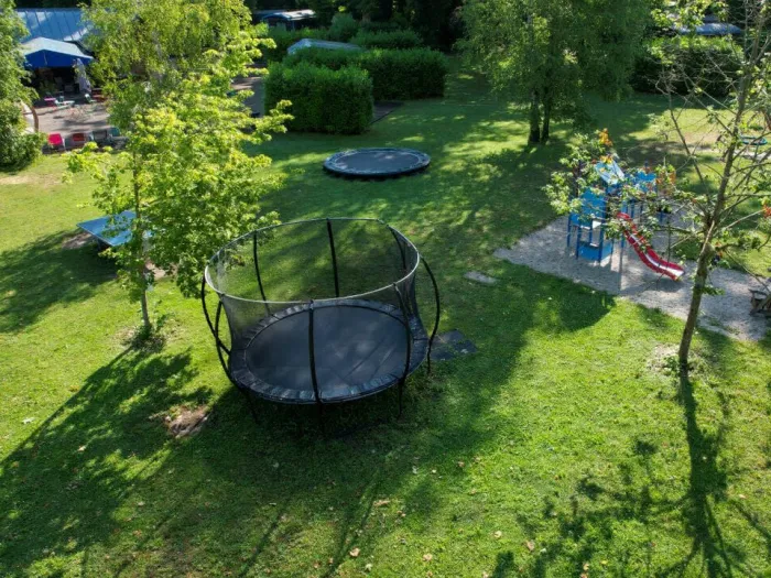 Camping - Bar-sur-Aube - Champagne-Ardennes - Village de la Champagne