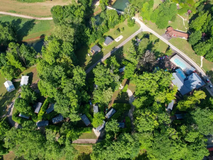 Camping - Bar-sur-Aube - Champagne-Ardennes - Village de la Champagne