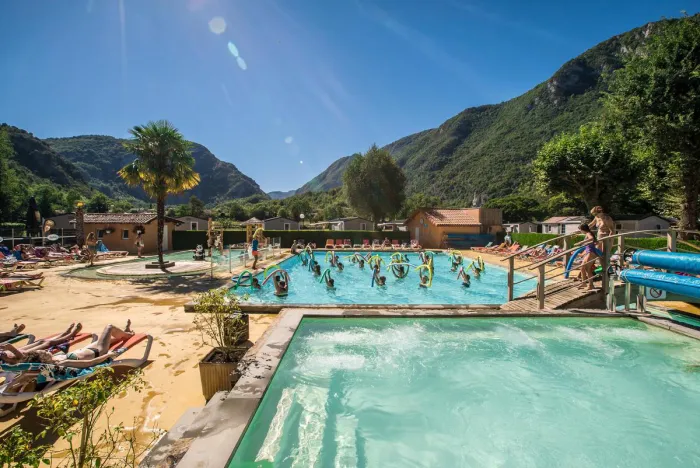 Camping - Tarascon-sur-Ariège - Midi-Pyrénées - Le Pré Lombard