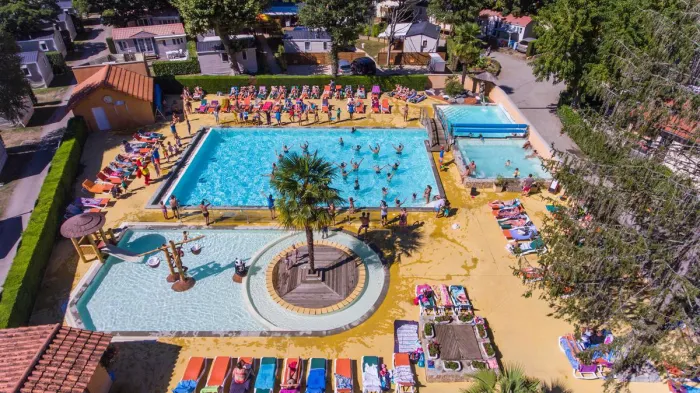 Camping - Tarascon-sur-Ariège - Midi-Pyrénées - Le Pré Lombard