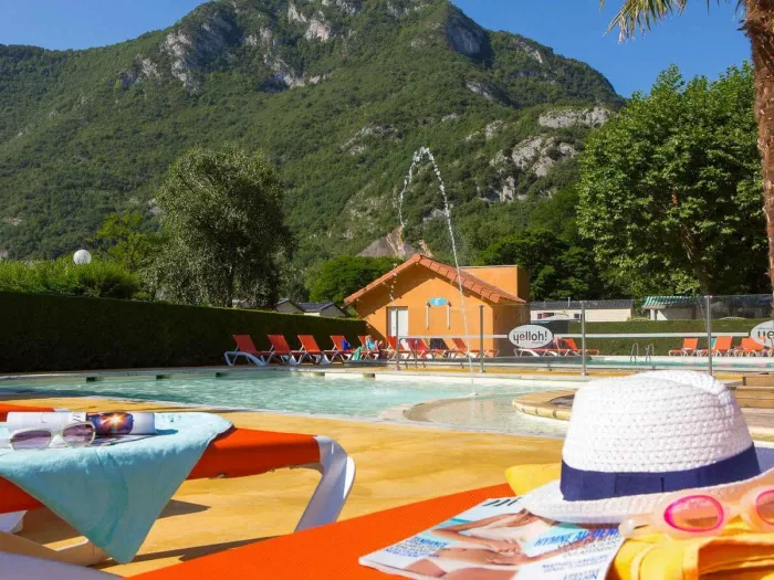 Camping - Tarascon-sur-Ariège - Midi-Pyrénées - Le Pré Lombard