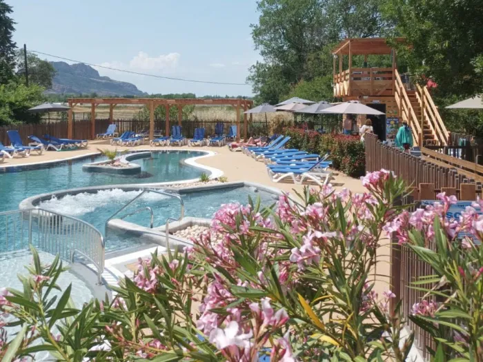 Camping - Roquebrune-sur Argens - Provence-Alpes-Côte d'Azur - Le Moulin des Iscles