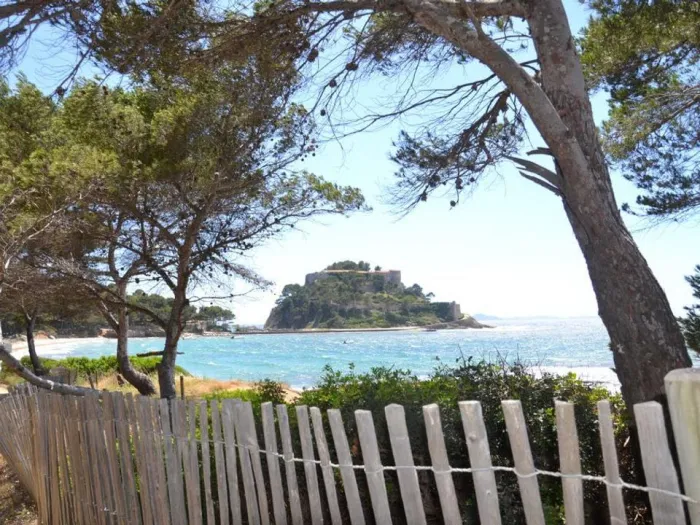 Camping - La Londe-les-Maures - Provence-Alpes-Côte d'Azur - Parc Valrose