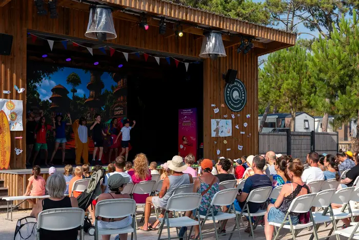 Clubs et soirées pendant la saison estivale