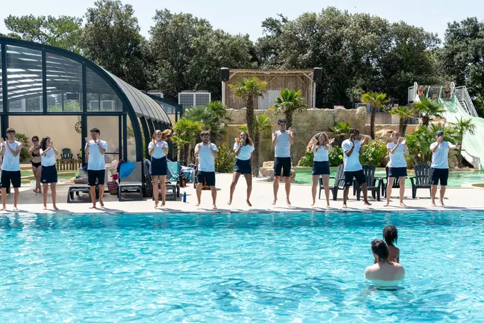 Des clubs et soirées pendant l'été