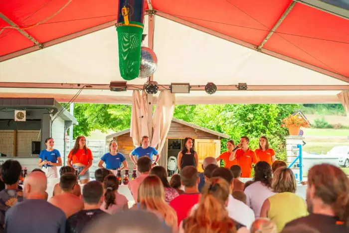 Mini-club, soirées et rendez-vous collectifs