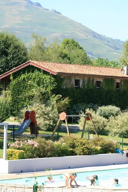 Une baignade chauffée en pleine saison