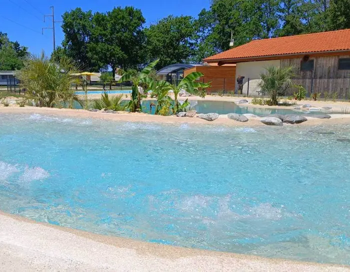 Deux bassins et un lagon chauffé